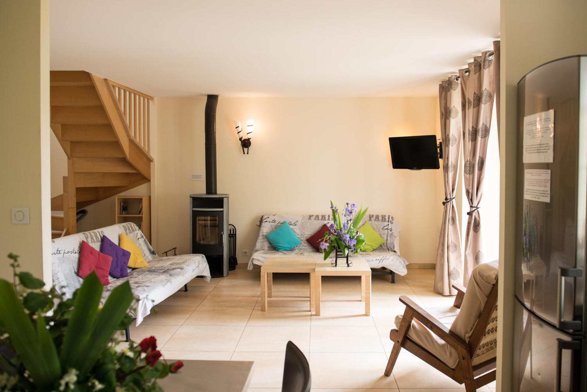 Au Bonheur Des Retrouvailles Hotel Denonville Екстериор снимка