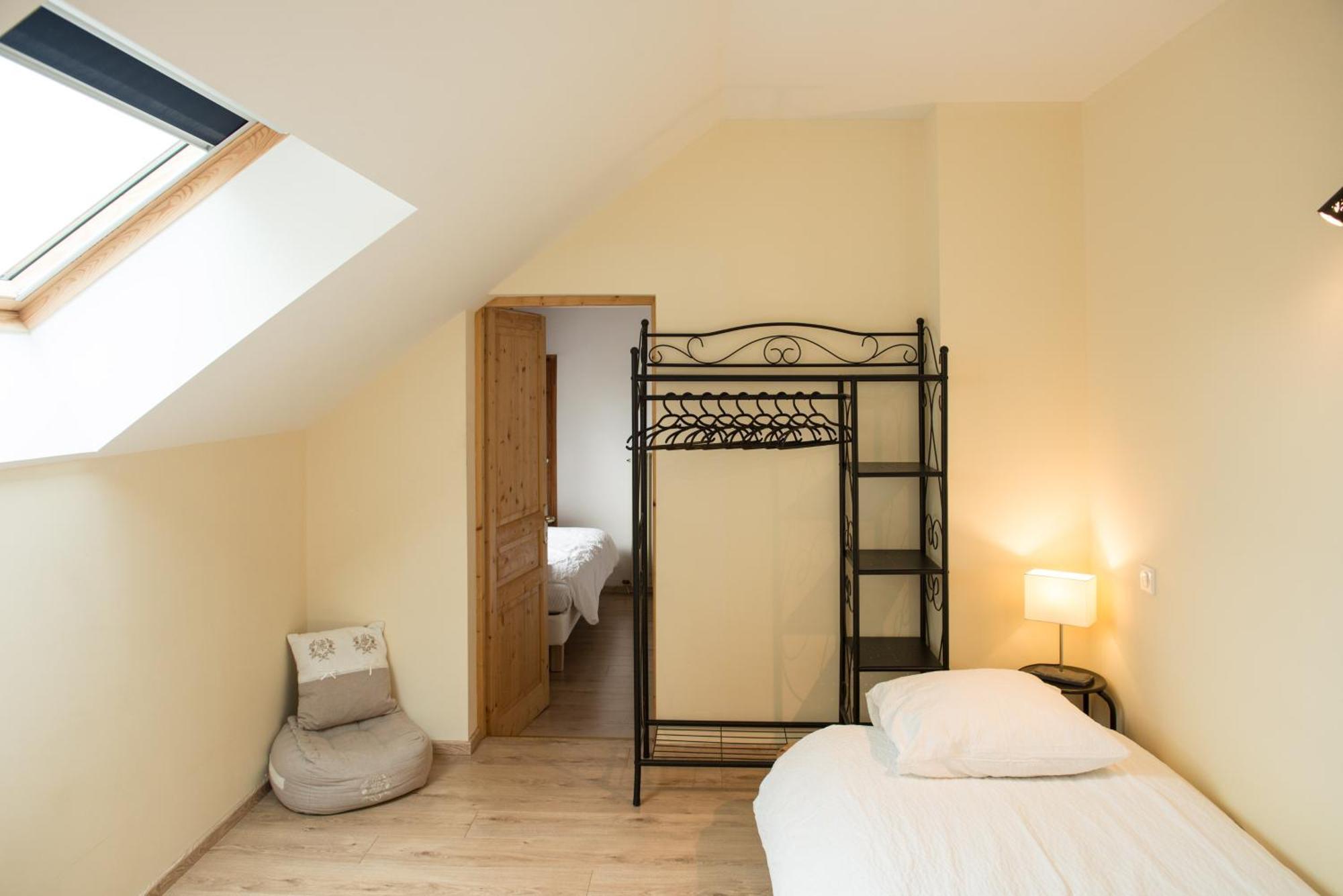 Au Bonheur Des Retrouvailles Hotel Denonville Екстериор снимка