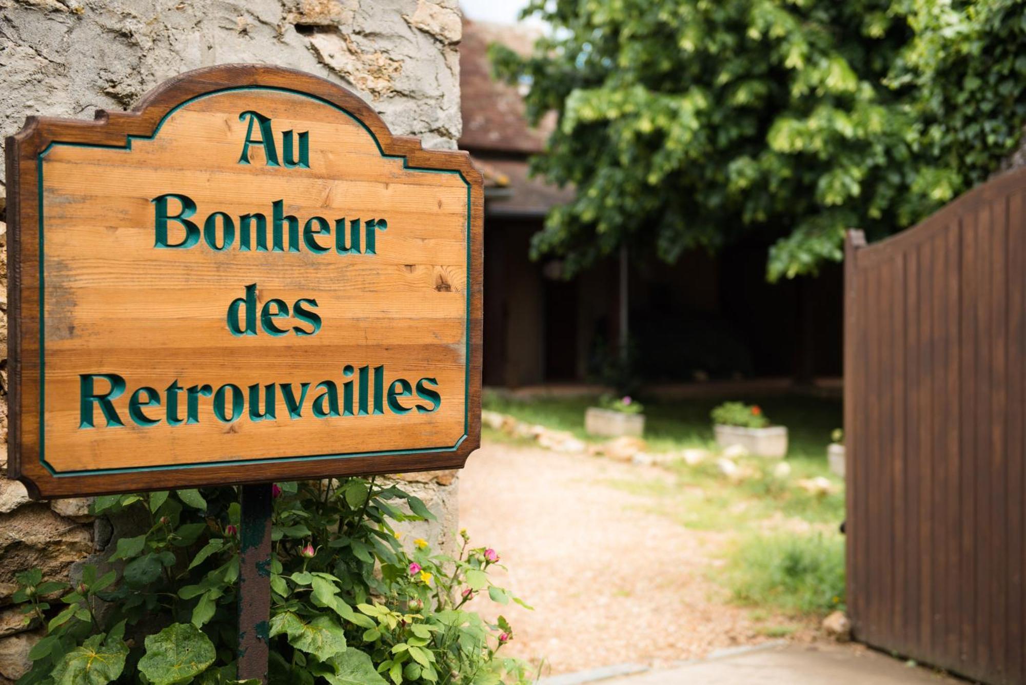 Au Bonheur Des Retrouvailles Hotel Denonville Екстериор снимка