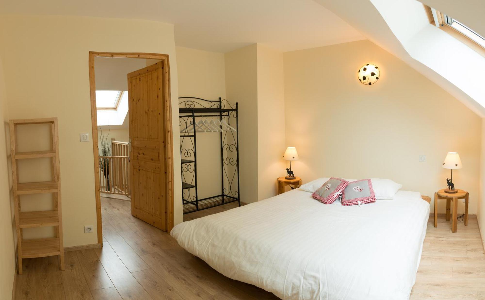 Au Bonheur Des Retrouvailles Hotel Denonville Екстериор снимка
