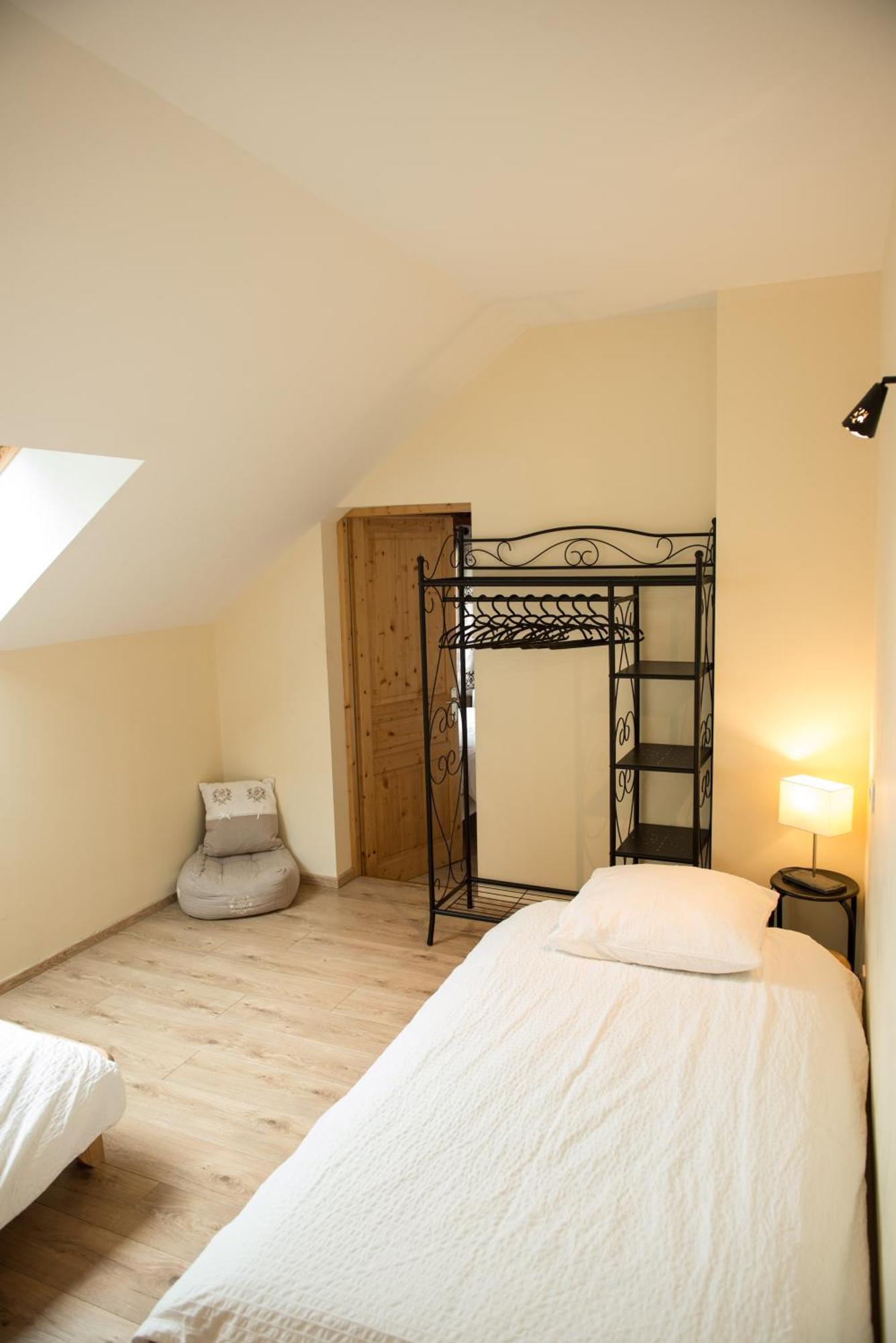 Au Bonheur Des Retrouvailles Hotel Denonville Екстериор снимка