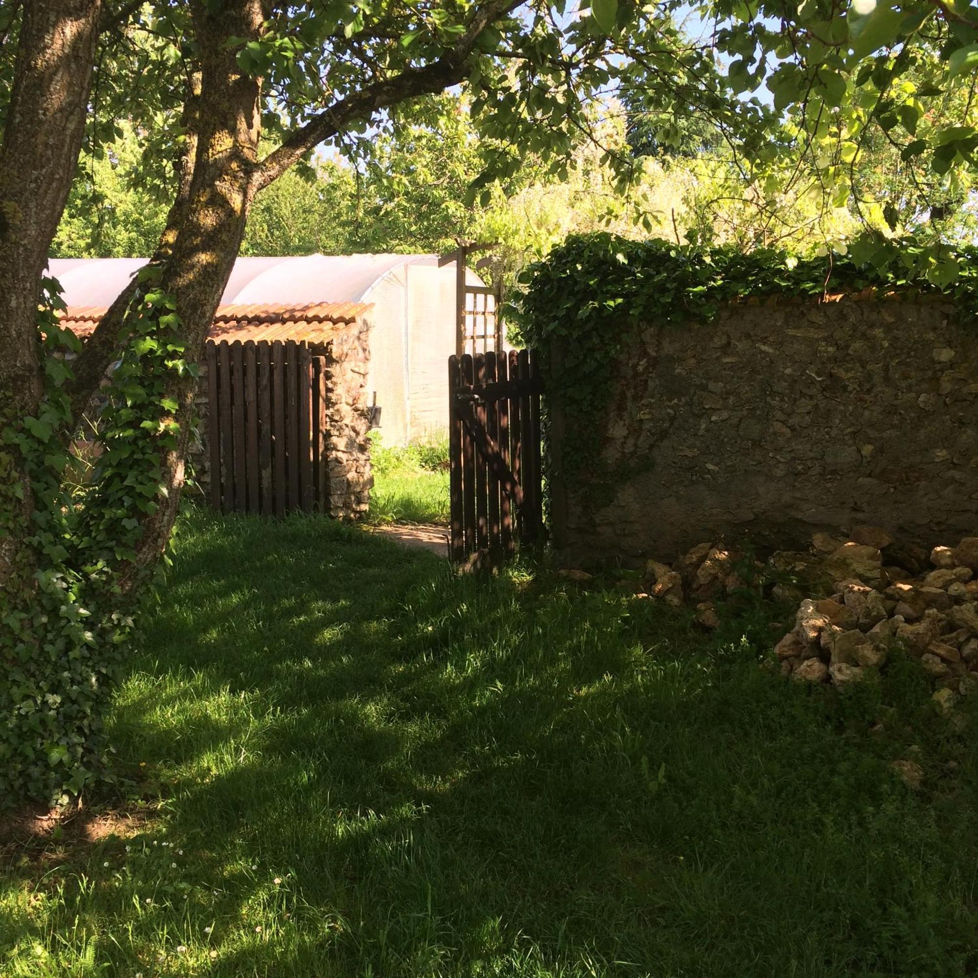 Au Bonheur Des Retrouvailles Hotel Denonville Екстериор снимка